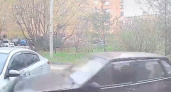 Появилось видео с моментом наезда на припаркованные авто на Бутырках в Рязани