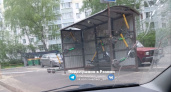 В Дашково-Песочне в Рязани остановку транспорта «украсили» электросамокатами