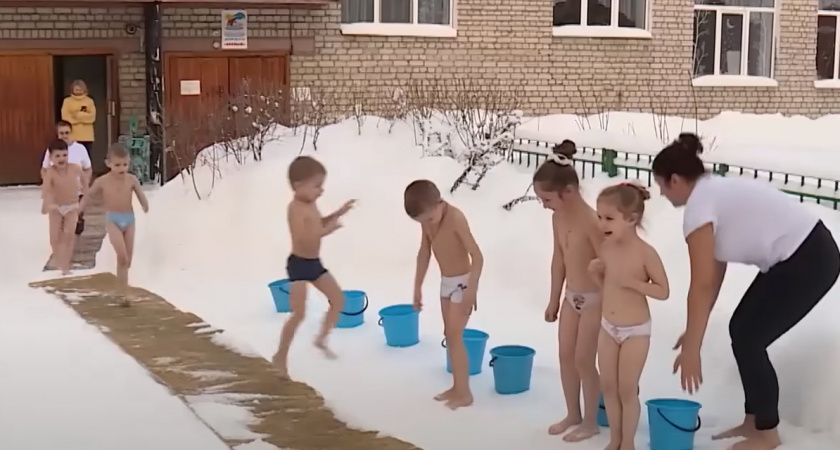Рязанское видео с закаливанием дошкольников "бьет рекорды" популярности в Интернете