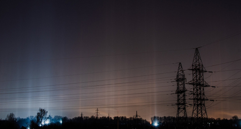 Рязанцы сфотографировали световые столбы над городом
