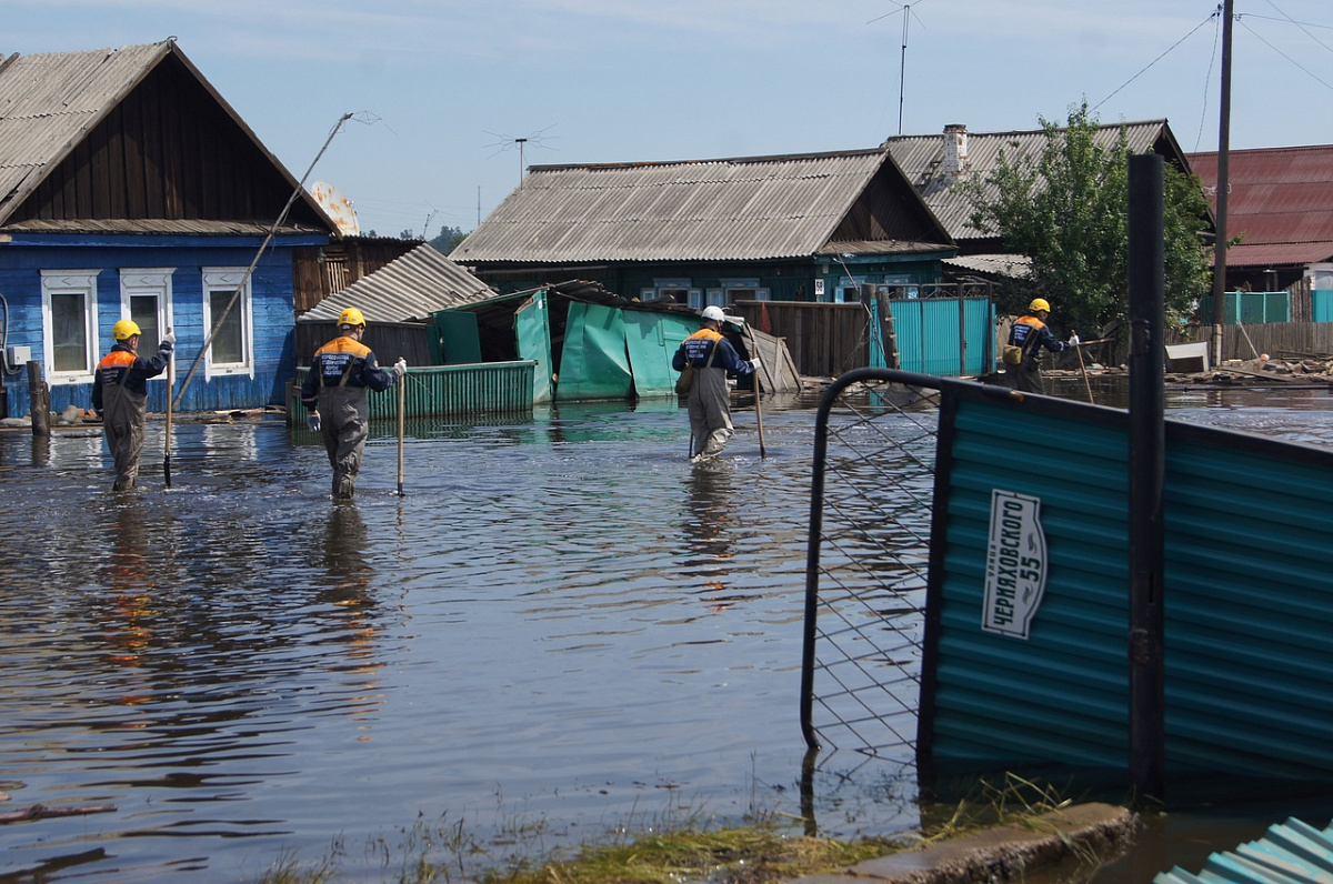 "От усталости хотелось упасть и уснуть". Как рязанские волонтеры помогали пострадавшим от наводнения в Иркутской области