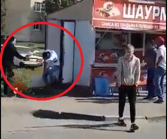 Видео: в Недостоеве выходец из 90-х обстрелял продавца шаурмы