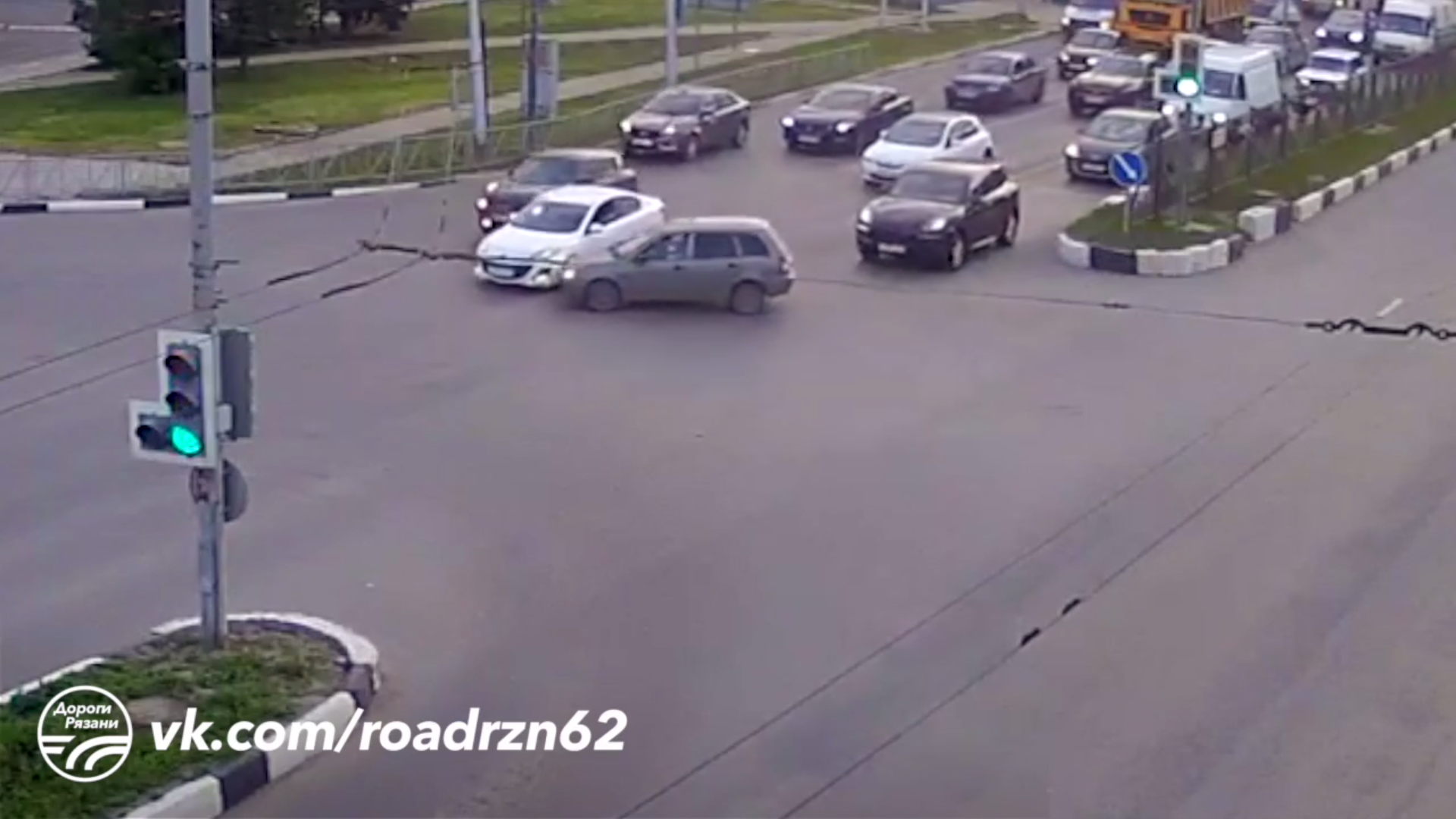 Момент ДТП на Московском шоссе попал на видео