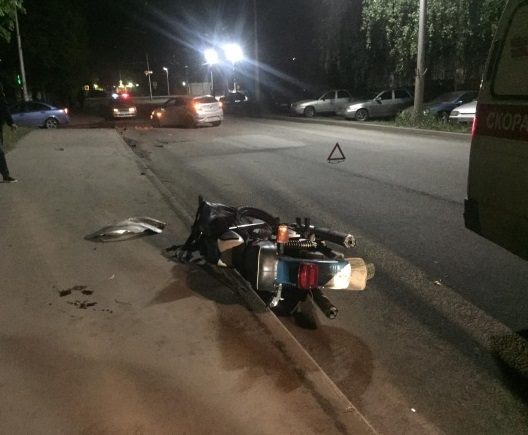 В Рязани Hyundai сбил мотоциклиста. Есть пострадавшие
