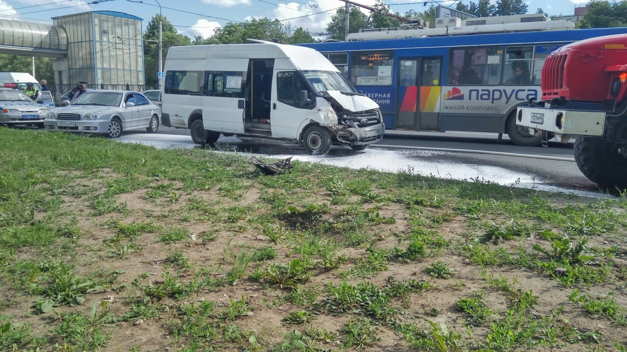 ДТП с участием маршрутки на Московском шоссе – фото и первая информация о случившемся