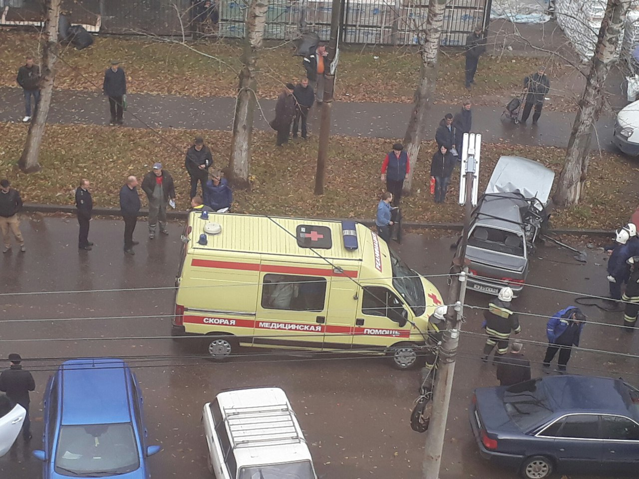 В ДТП на улице Фирсова пострадал маленький ребенок - подробности от очевидца