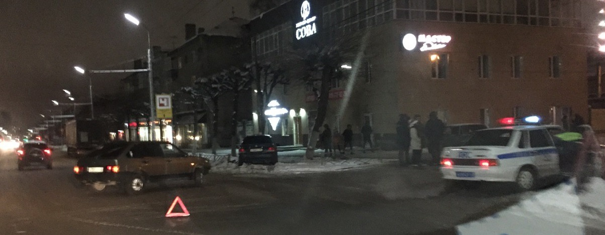 30-летняя рязанка пострадала в ДТП на улице Дзержинского
