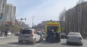 На улице Новоселов в ДТП с маршруткой пострадала женщина