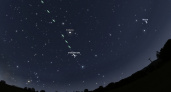 26 мая очевидцы засняли в небе над Рязанью летящие паровозиком спутники "Старлинки"