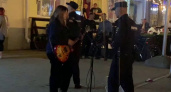 Уличный концерт на Почтовой остановили полицейские