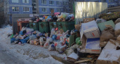 В Рязани префектура начала бороться с мешающими вывозу мусора парковками