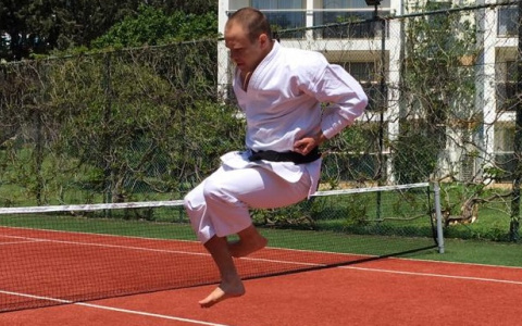 Рязанский тренер по карате: "Сдать экзамен на черный пояс можно только у мастера из Японии"