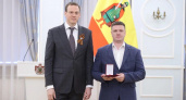Губернатор Павел Малков наградил врача Рязанской ОКБ Дмитрия Карпова