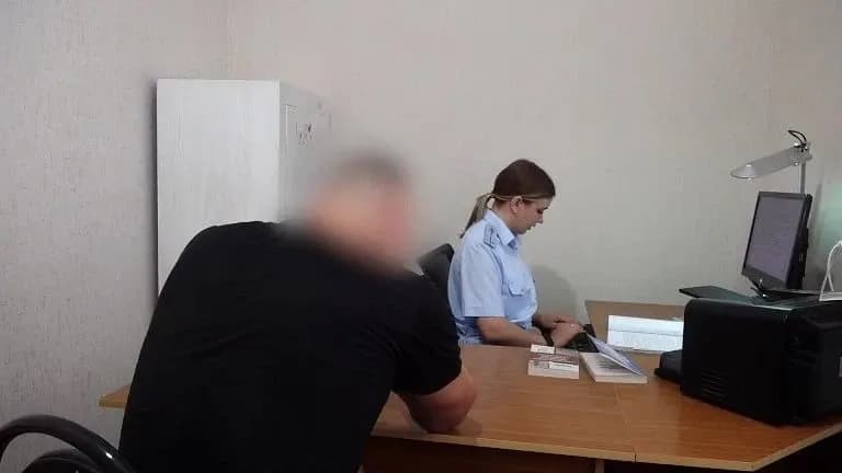 Рязанка отобрала у приятельницы телефон и отправила сожителя его продавать