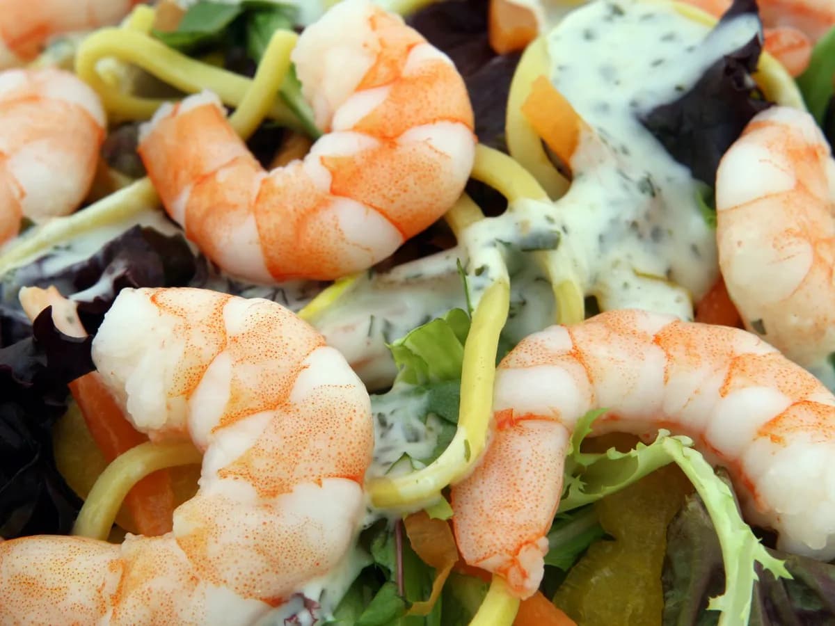 Приготовлю салат Красное море к Новому 2026 году: вкуснее и проще Шубы с Мимозой - Красная Лошадь уже благословила