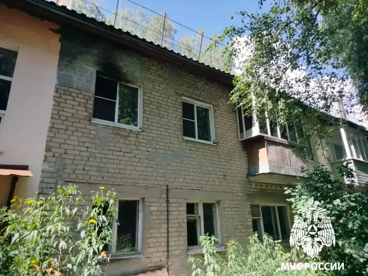 В Рязанской области жильцов вывели из трех полыхавших домов