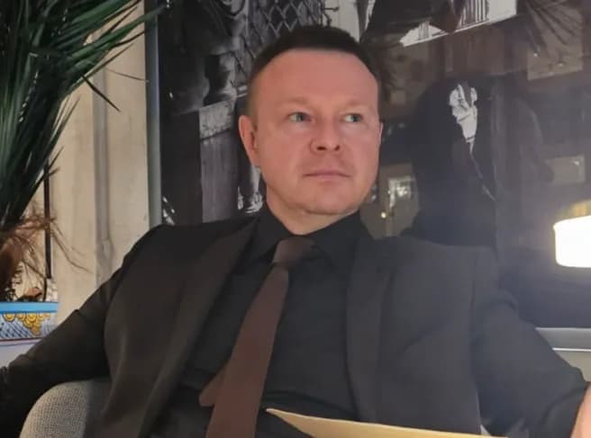 Рязанский облсуд оставил под стражей журналиста Комарова