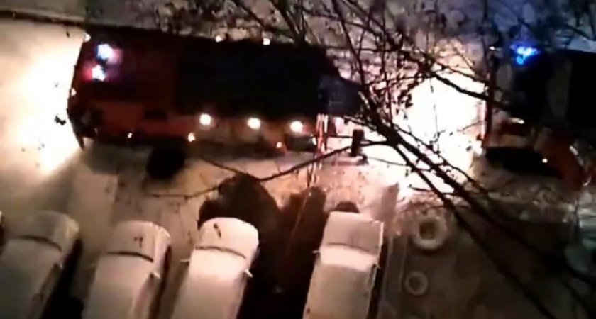 Пожар в Рязани: в центре города загорелась квартира в многоэтажке
