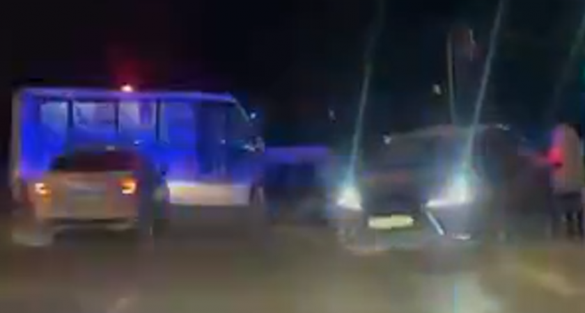 На Московском шоссе произошла массовая авария: пострадал 27-летний водитель