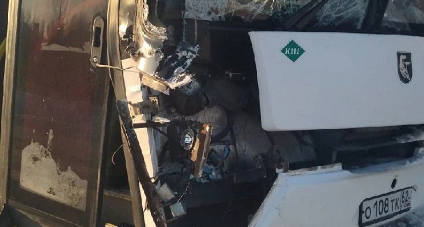 Трактор не уступил дорогу: подробности аварии с автобусом в Касимове