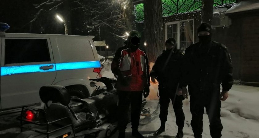 Без документов: в Солотче задержали водителей снегохода и квадроцикла