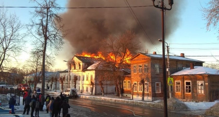 В Касимове на Академика Уткина, 12 сгорел Дом Ергакова