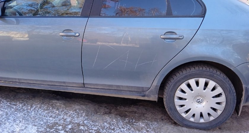В Рязани 9 марта неизвестный поцарапал 7 автомобилей на Московском шоссе