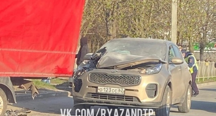 Три человека пострадали в ДТП с «ГАЗелью» на ул. Бирюзова в Рязани 28 апреля