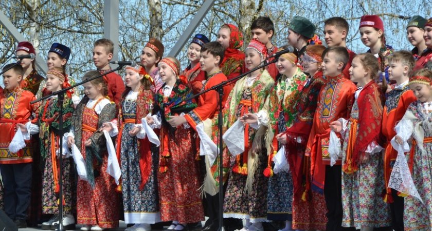 В музее-заповеднике Есенина под Рязанью 1 мая праздновали Красную горку