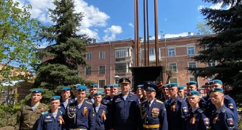 В Рязани открыли памятник офицерам-связистам
