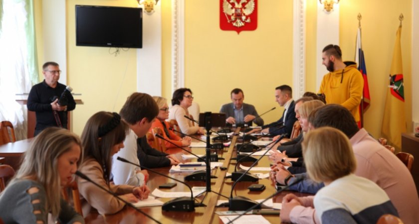 Депутатам Рязанской гордумы запрещено оскорблять друг друга на заседаниях