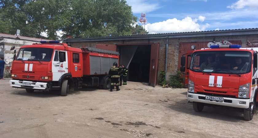 В производственном здании на проезде Шабулина в Рязани случился пожар