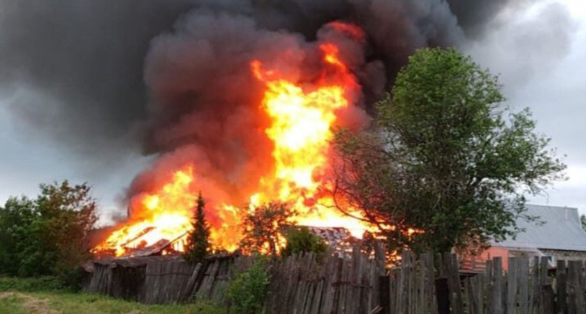 В Сараевском районе 22 июня сгорели дачный дом, баня и постройки