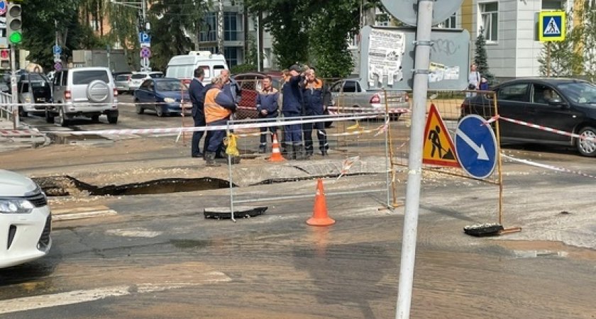 Управление ЖКХ устранило аварию на водопроводе в центре Рязани