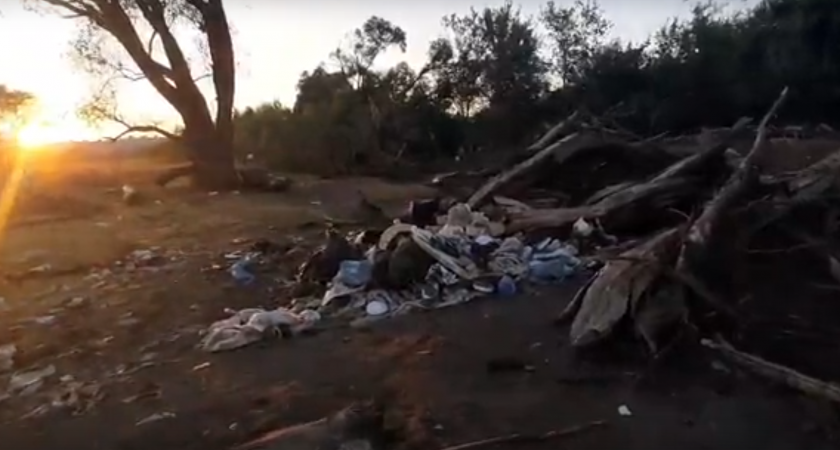 Жители Рязани начали сваливать мусор на месте падения Ил-76 