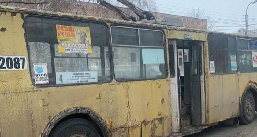 Малков согласился, что троллейбусы в Рязани похожи на ржавое корыто
