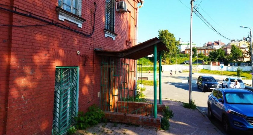 Малков осмотрел бывшее здание минобразования в Рязани