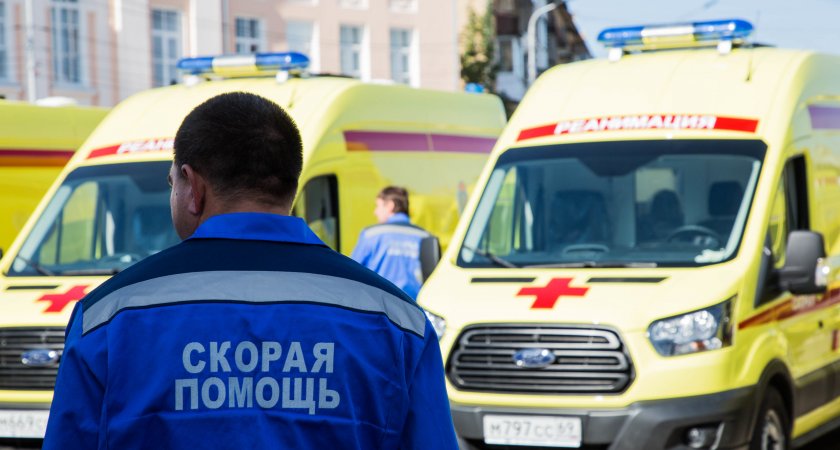 На улице Новосёлов утром 17 июля в Рязани 40-летний мужчина скончался при падении с высоты