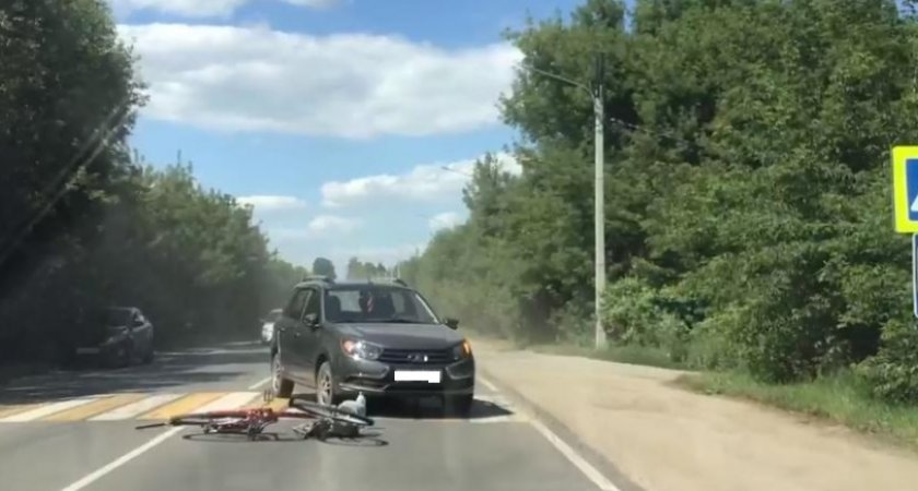 В Рязанской области под колеса машины попала велосипедистка