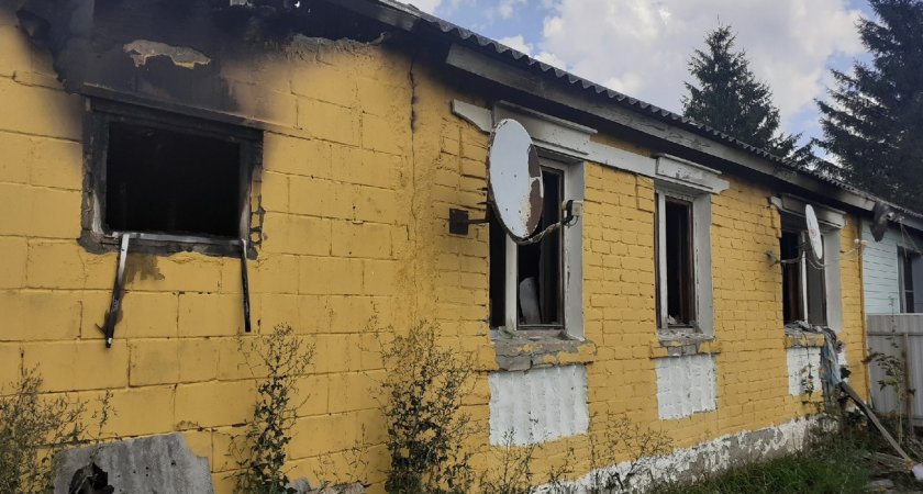 Многодетной семье в Сасовском районе нужна помощь из-за пожара в доме