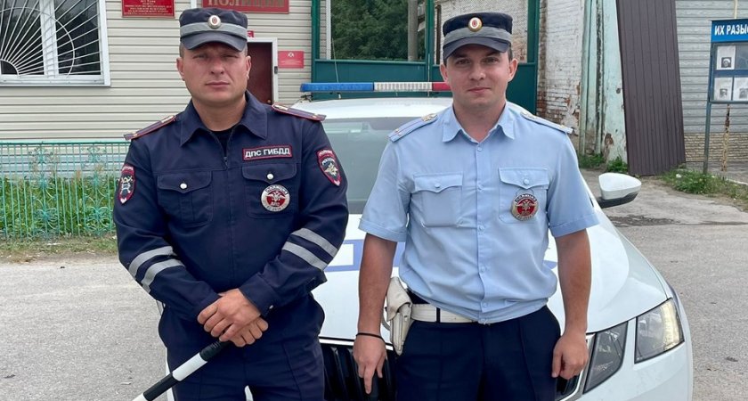 Клепиковские полицейские доставили в больницу нуждающегося в помощи 43-летнего водителя