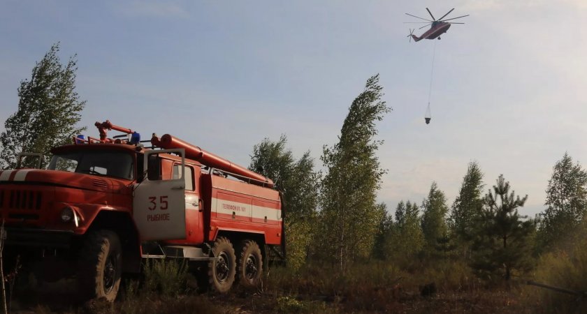 Скорая помощь дежурит в населенных пунктах около горящих лесов под Рязанью