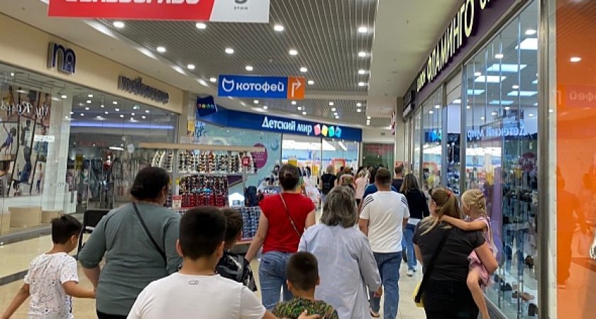 В центре Рязани из торгового центра эвакуировали посетителей