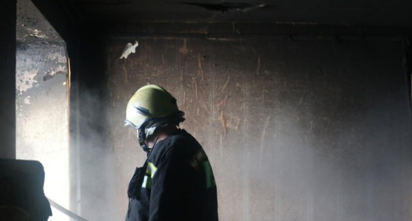 Под Касимовом сгорели дом с мансардой и автомобиль, скончался мужчина