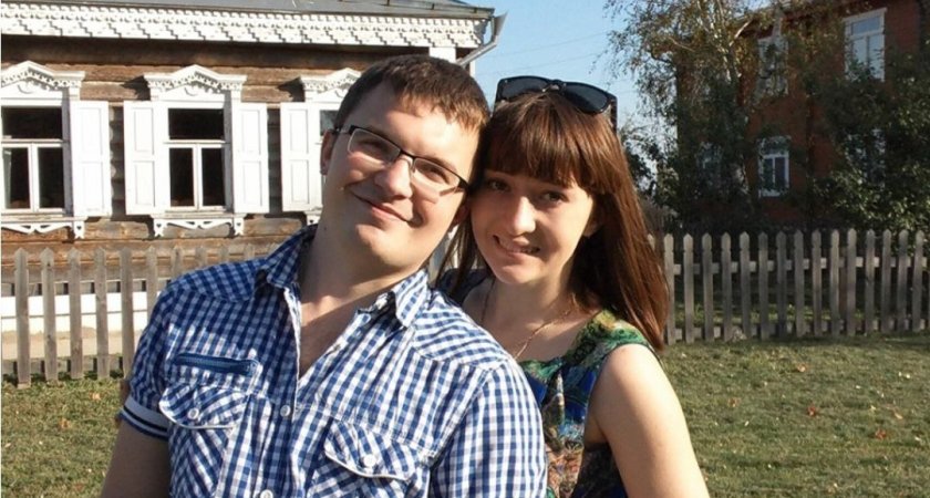 СМИ: Александр Логунов рассылал порно с участием своей жены