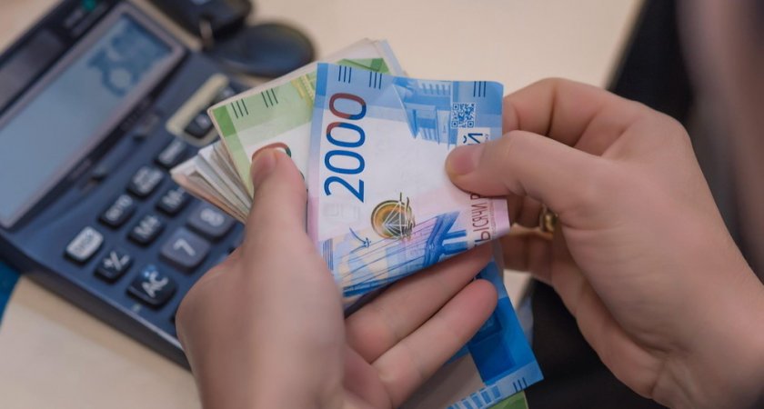 В Рязанской области с 1 октября повысят зарплату работников госучреждений