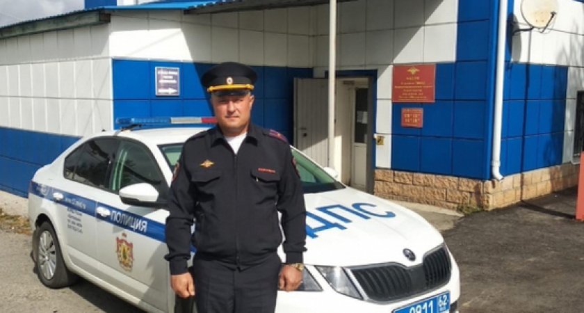 В Рязанской области полицейский выстрелом по колёсам остановил пьяного водителя Mazda