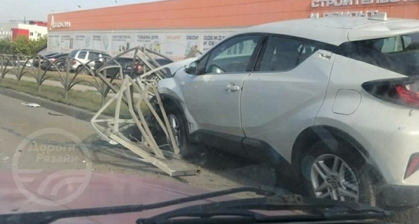 Полиция прокомментировала ДТП с Toyota на проезде Яблочкова в Рязани