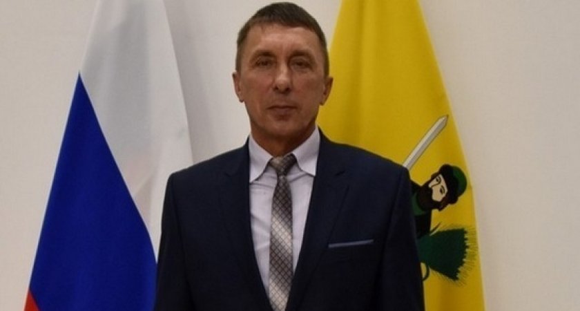 Ломов в возрасте 59 лет переизбран главой Рязанского района 