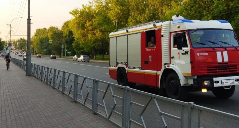 В Рязани при пожаре в многоэтажке пострадала пожилая женщина